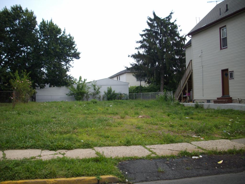 MLS #/Web ID: 2700541