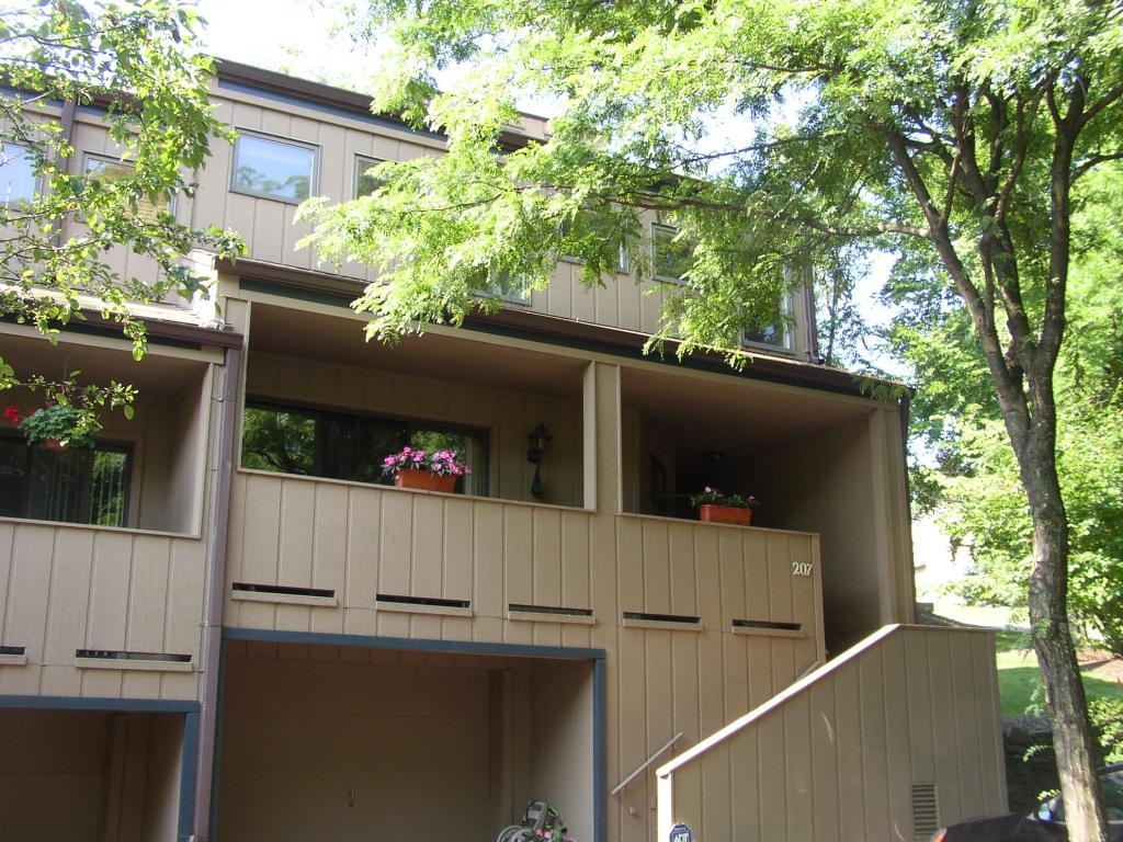 MLS #/Web ID: 2701841