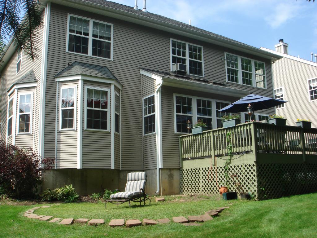 MLS #/Web ID: 2706441