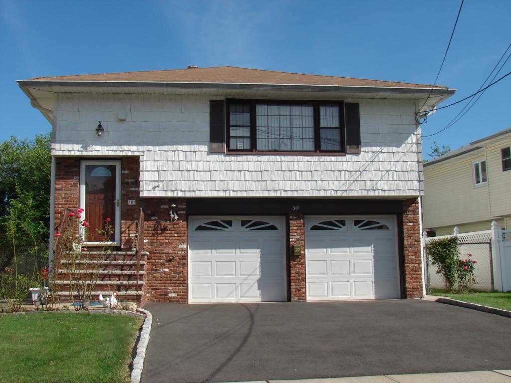 MLS #/Web ID: 2708441