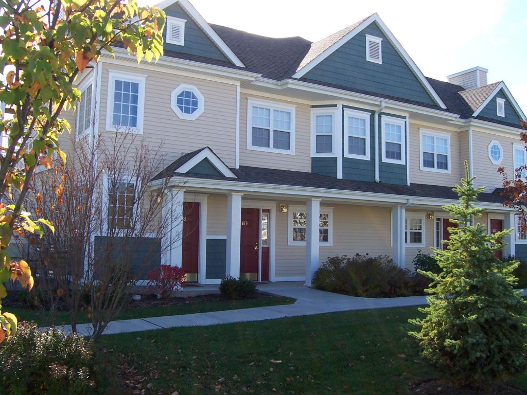 183 OLD FARM DR