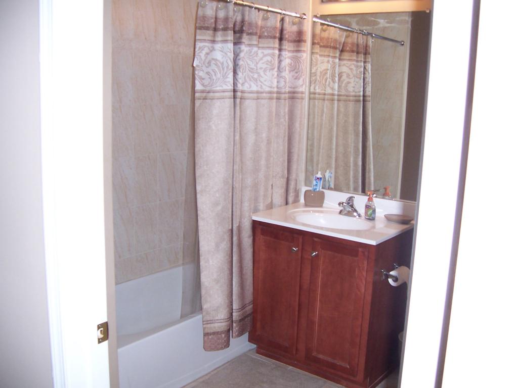 183 OLD FARM DR