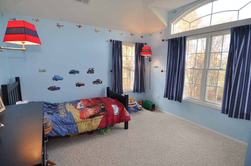115 CROWN CT