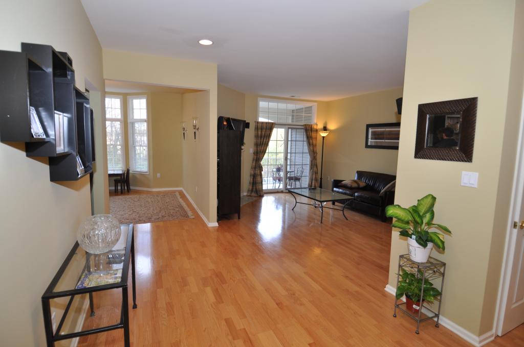 115 CROWN CT