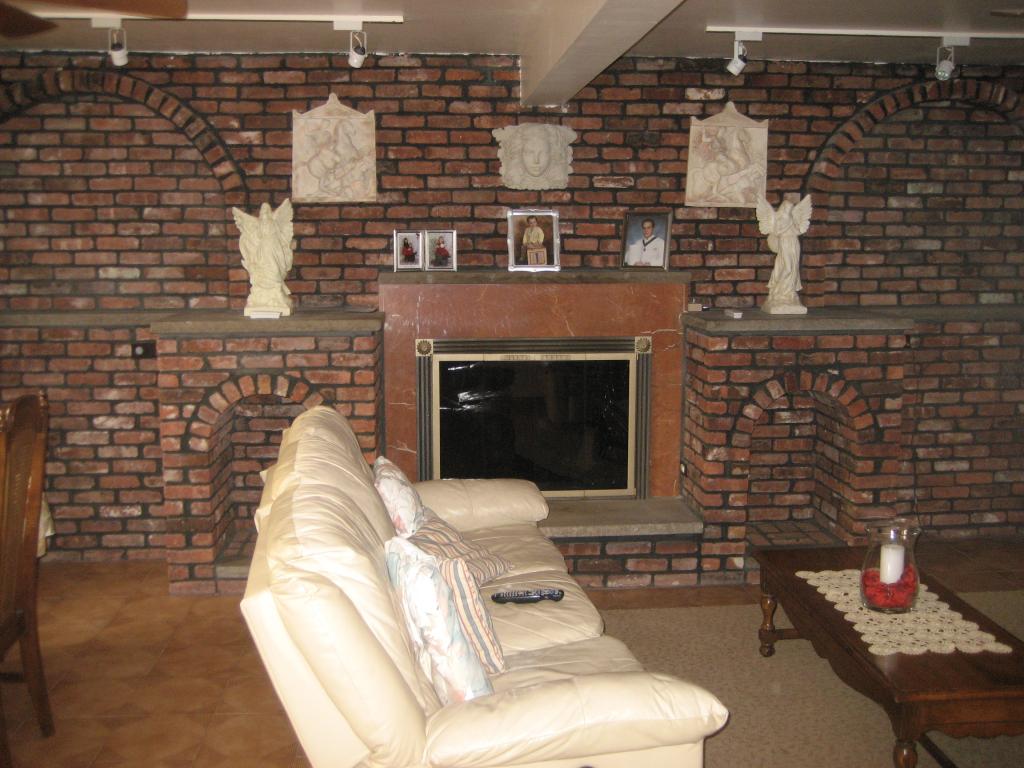 MLS #/Web ID: 2725541