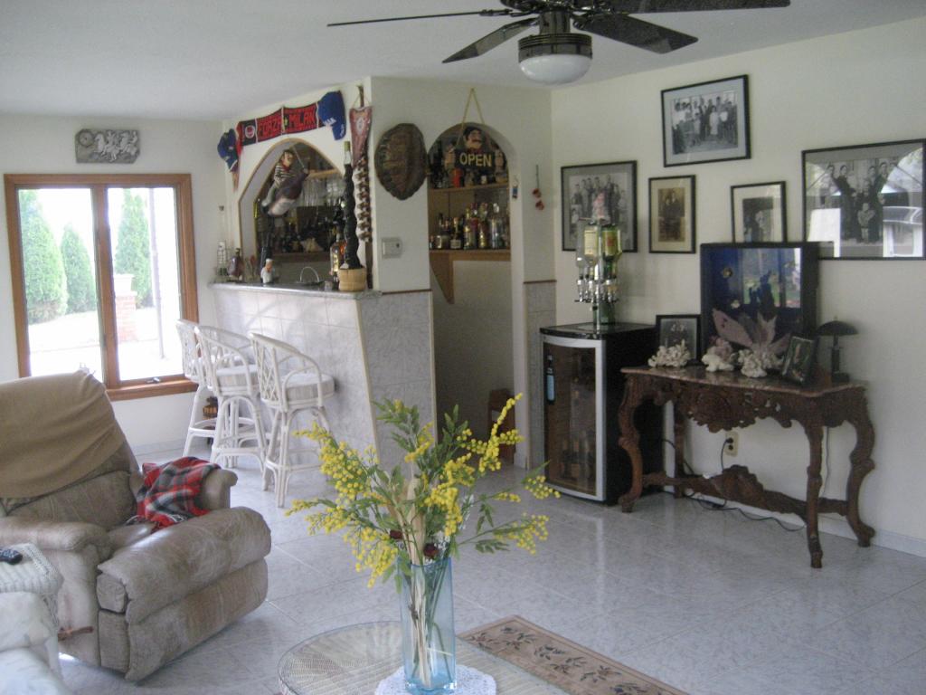 MLS #/Web ID: 2725541