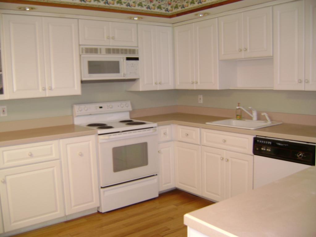 235 LACKAWANNA DR