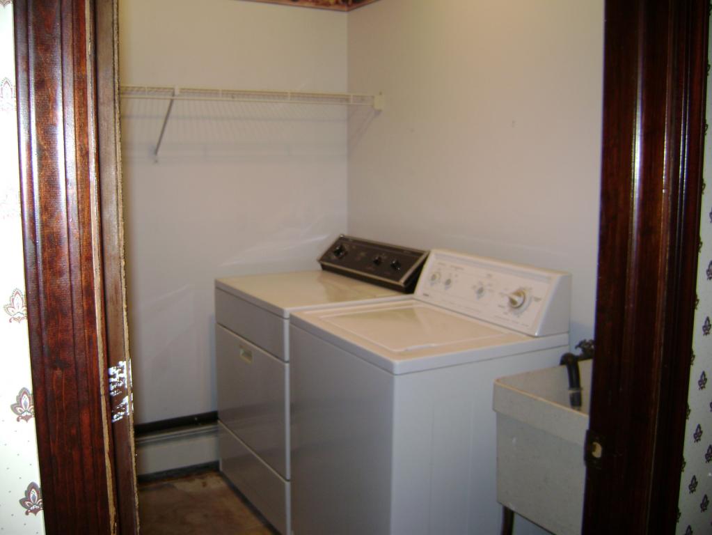 235 LACKAWANNA DR