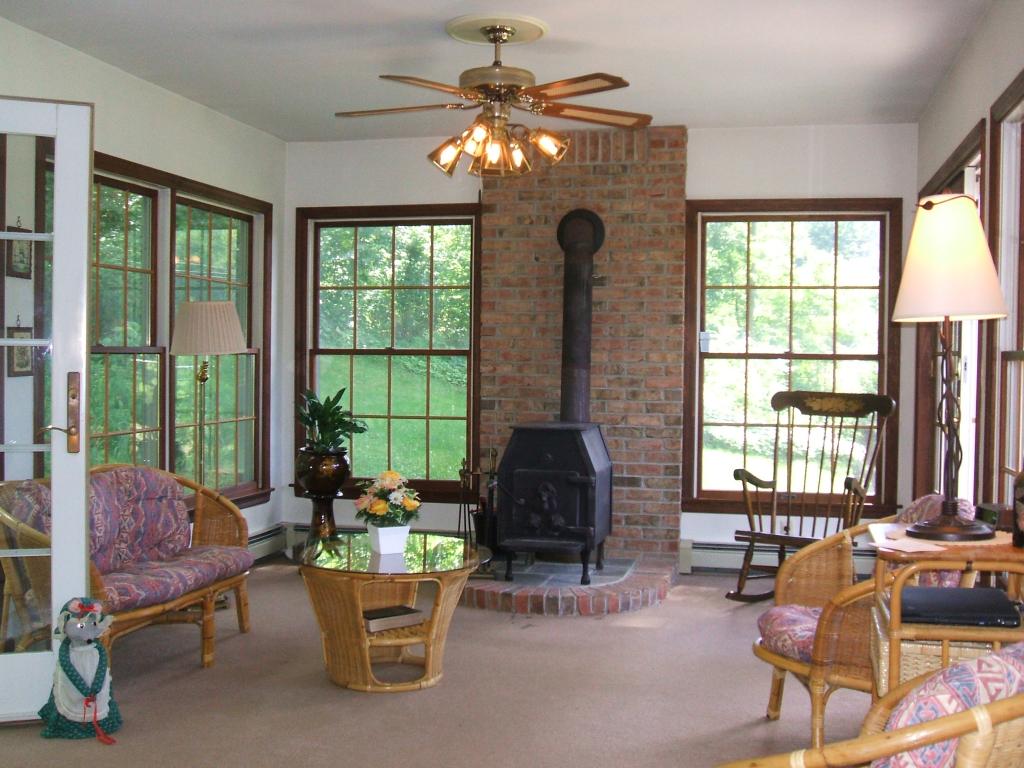 MLS #/Web ID: 2696942
