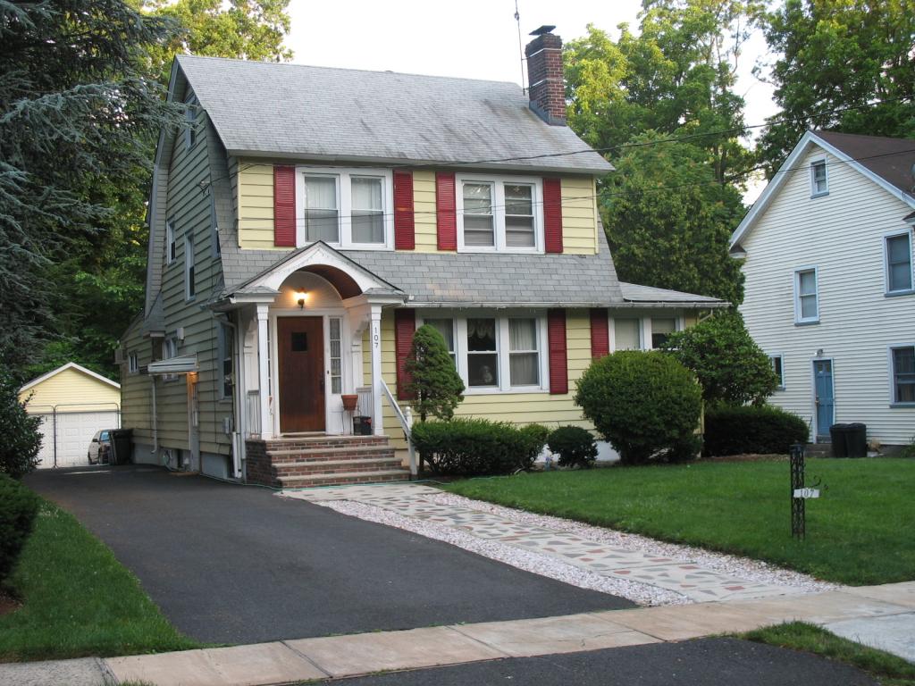 MLS #/Web ID: 2698842
