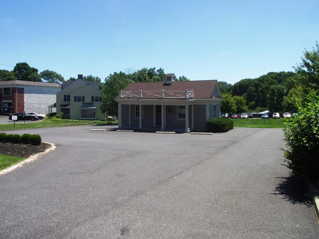 MLS #/Web ID: 2698942
