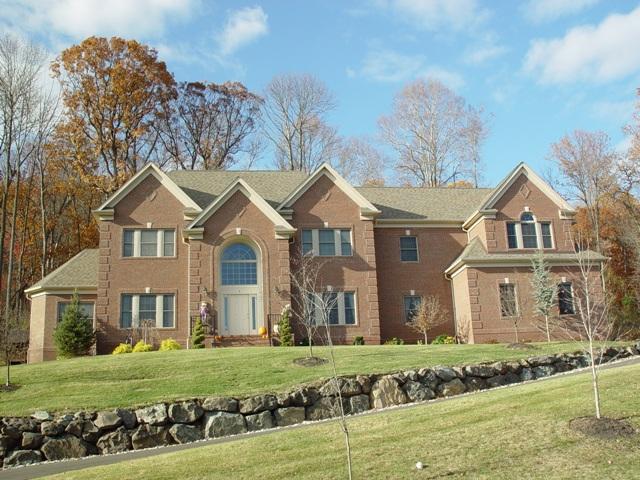 MLS #/Web ID: 2699242
