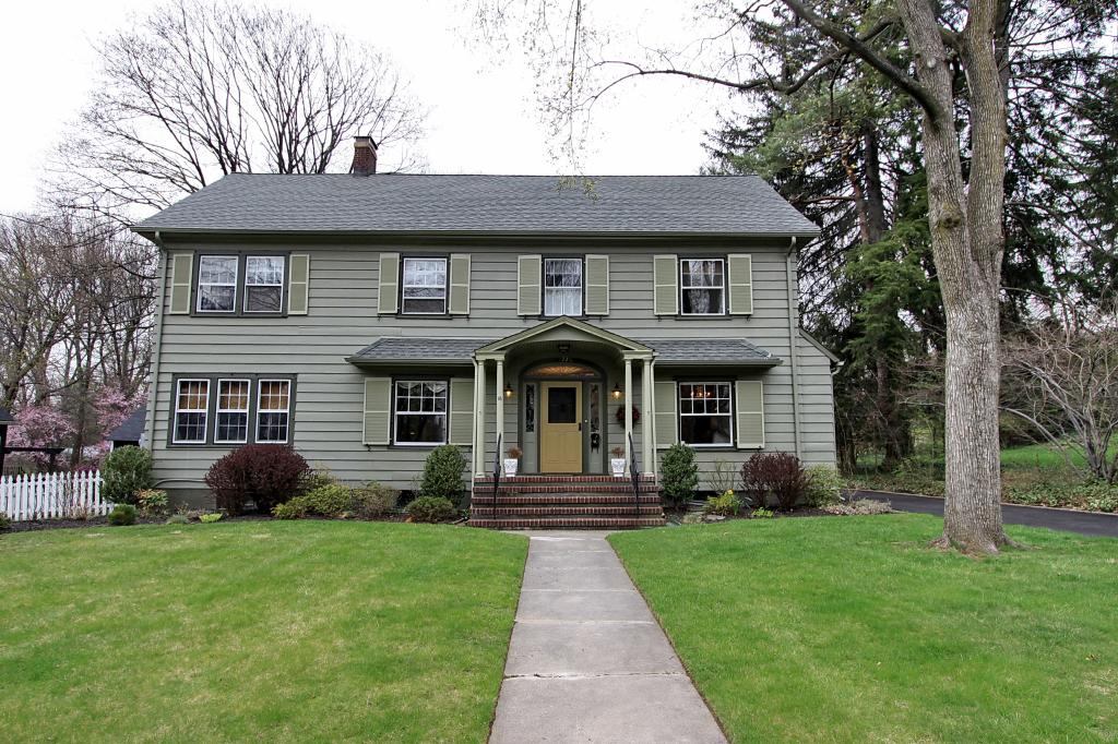 1225 EVERGREEN AVE