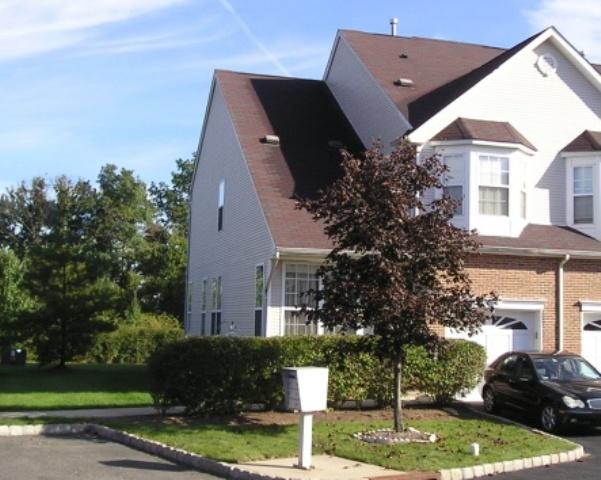 MLS #/Web ID: 2715542
