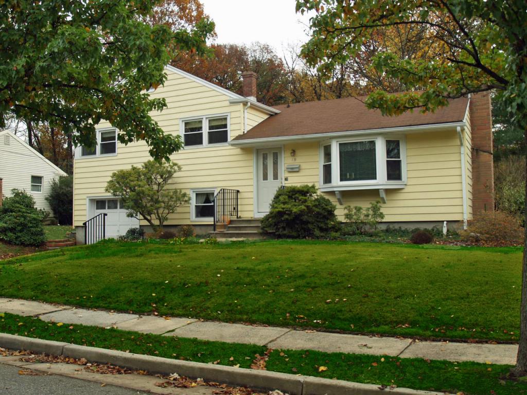 19 WOODSIDE AVE