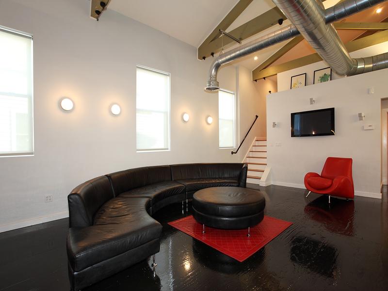 MLS #/Web ID: 2724242