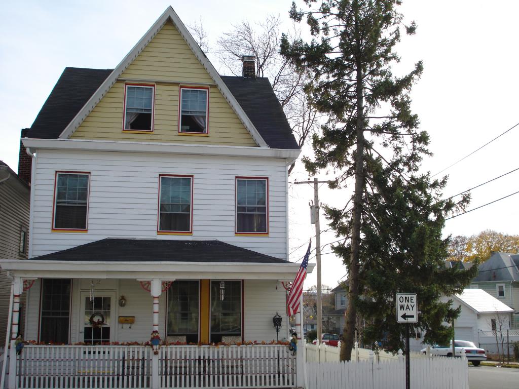 2 DAVIS ST