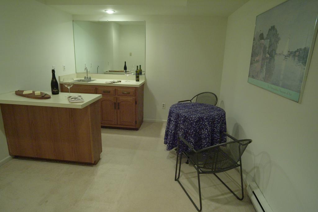 12 KNOLLCREST RD