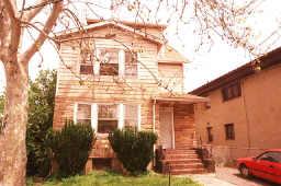 10 HAGERT STREET