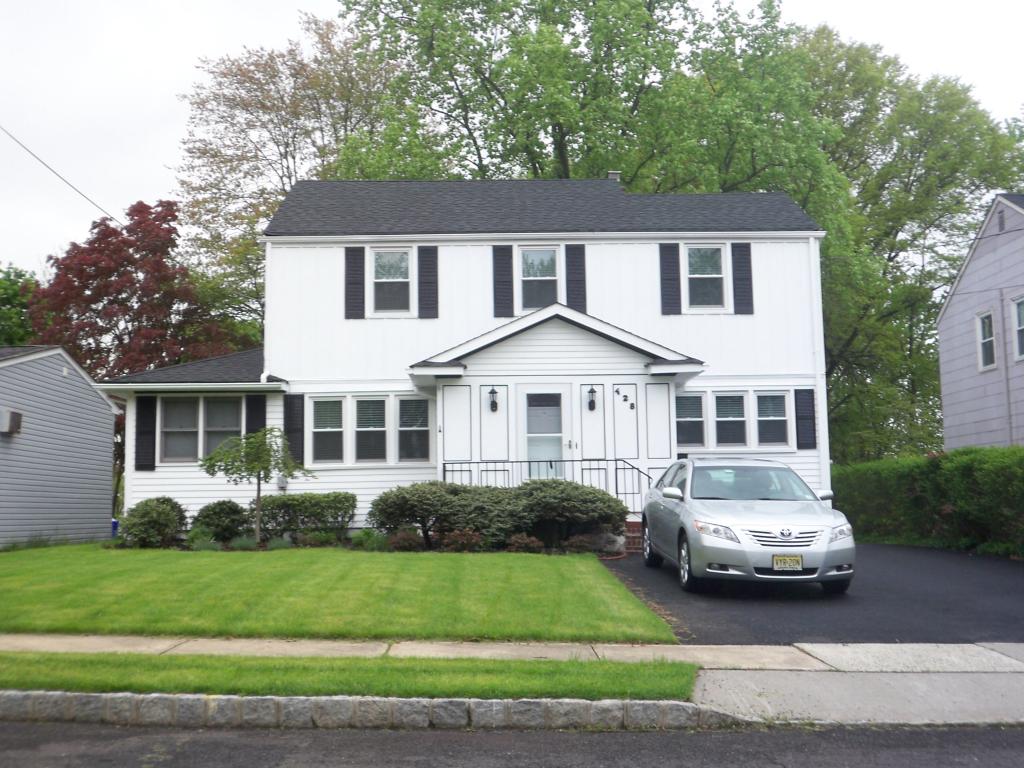 MLS #/Web ID: 2690043