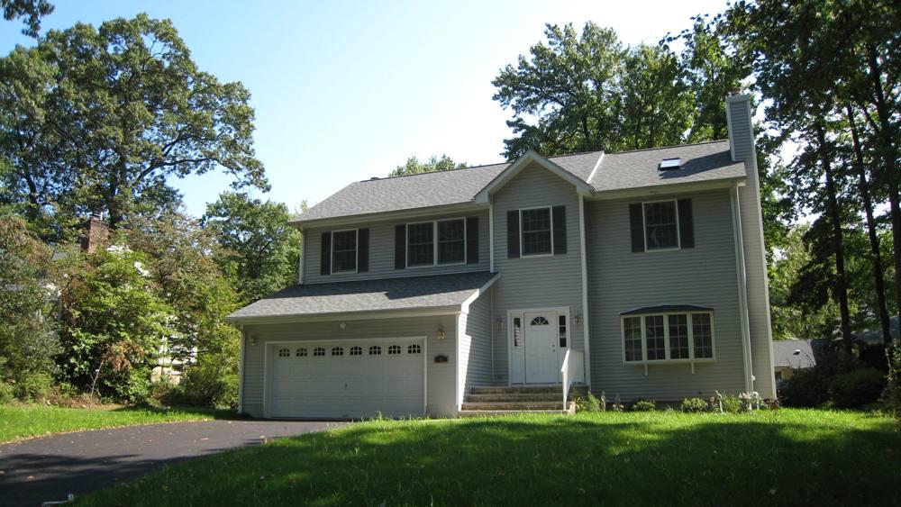MLS #/Web ID: 2697843