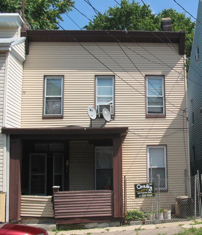 MLS #/Web ID: 2704743