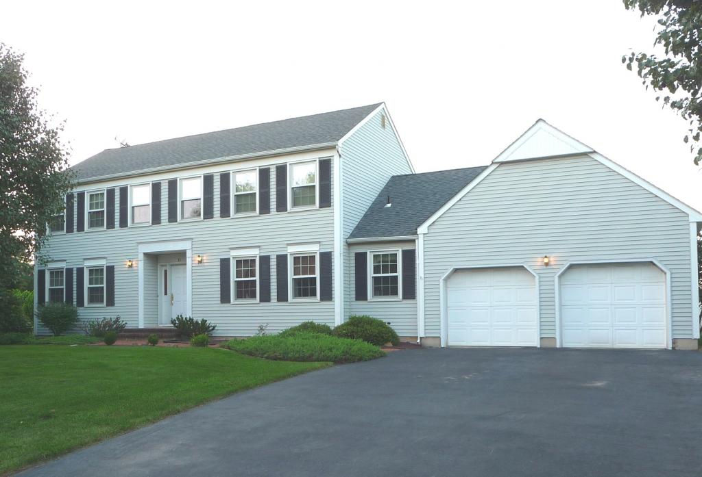 MLS #/Web ID: 2706843