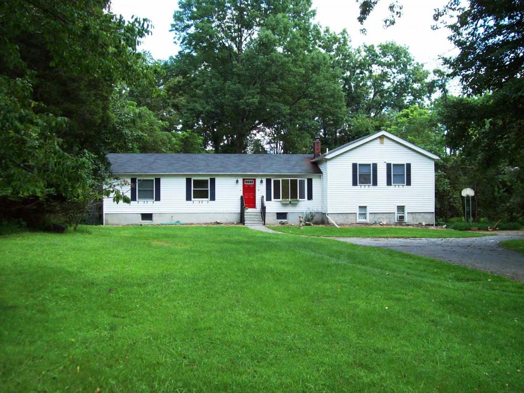 906 DUCK POND RD