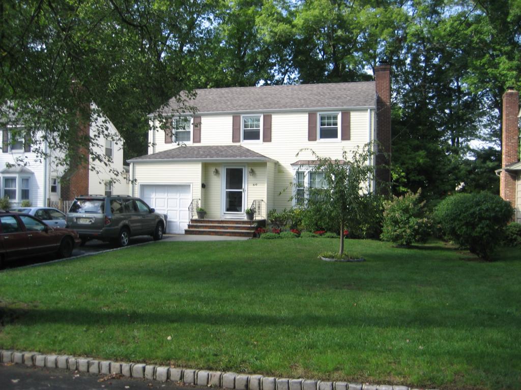 MLS #/Web ID: 2712343