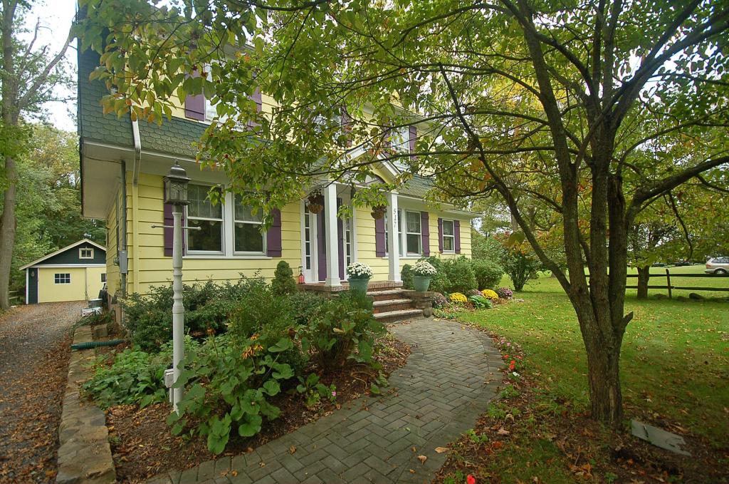 517 GREEN VILLAGE RD