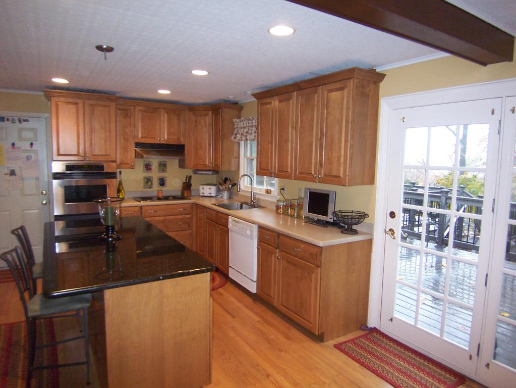 66 HILLSIDE RD