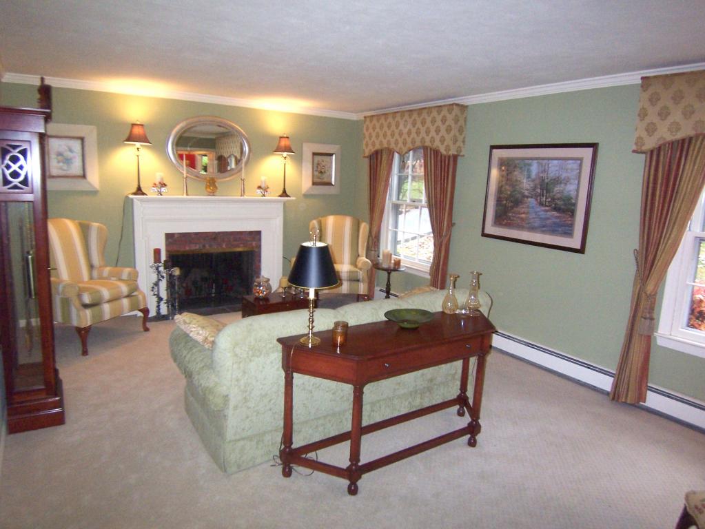 66 HILLSIDE RD