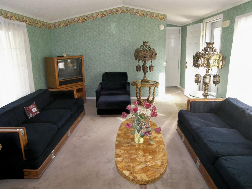 MLS #/Web ID: 2724843