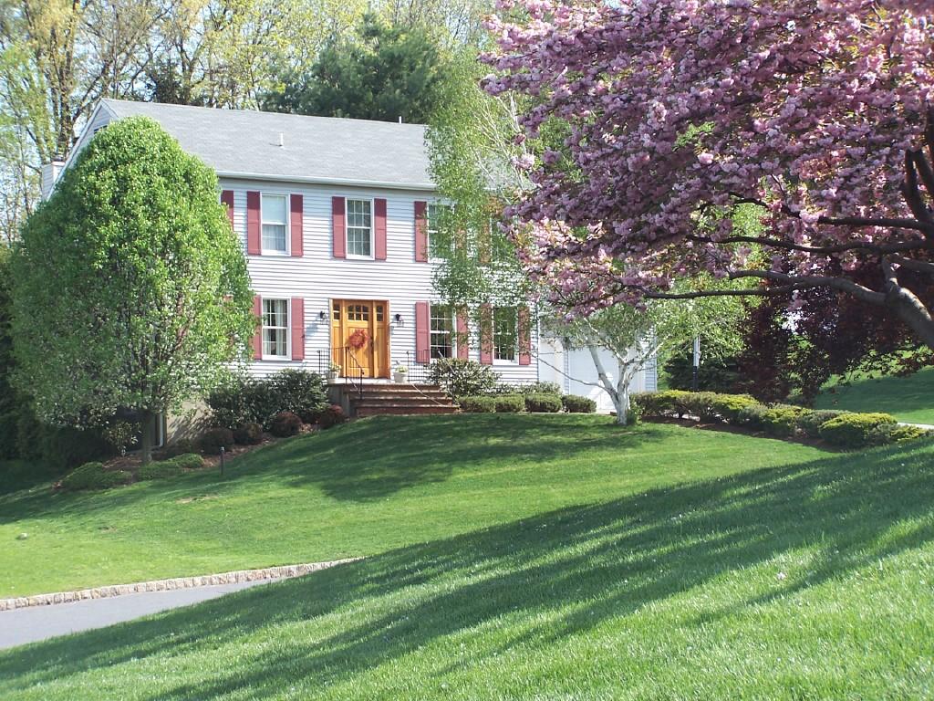 Beautifully updated hme. Great location in Sparta. Consider gas prices-walk to supermkt, P.O.,Bank &amp; more. Lge level, prvt  yard. Cul de sac, nice views, TRK decking, mostly fnshd bsmt, wonderful FPL. New baths granite in kit, a great all around home.  -OIL TANK IS OUT!!!  Central Air going in!!!
