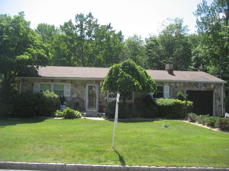 MLS #/Web ID: 2695844