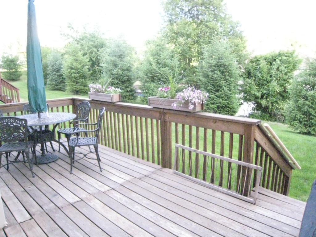 27 Rolling Views Drive
