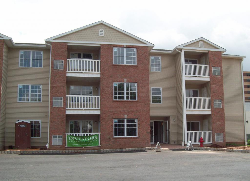 MLS #/Web ID: 2697144