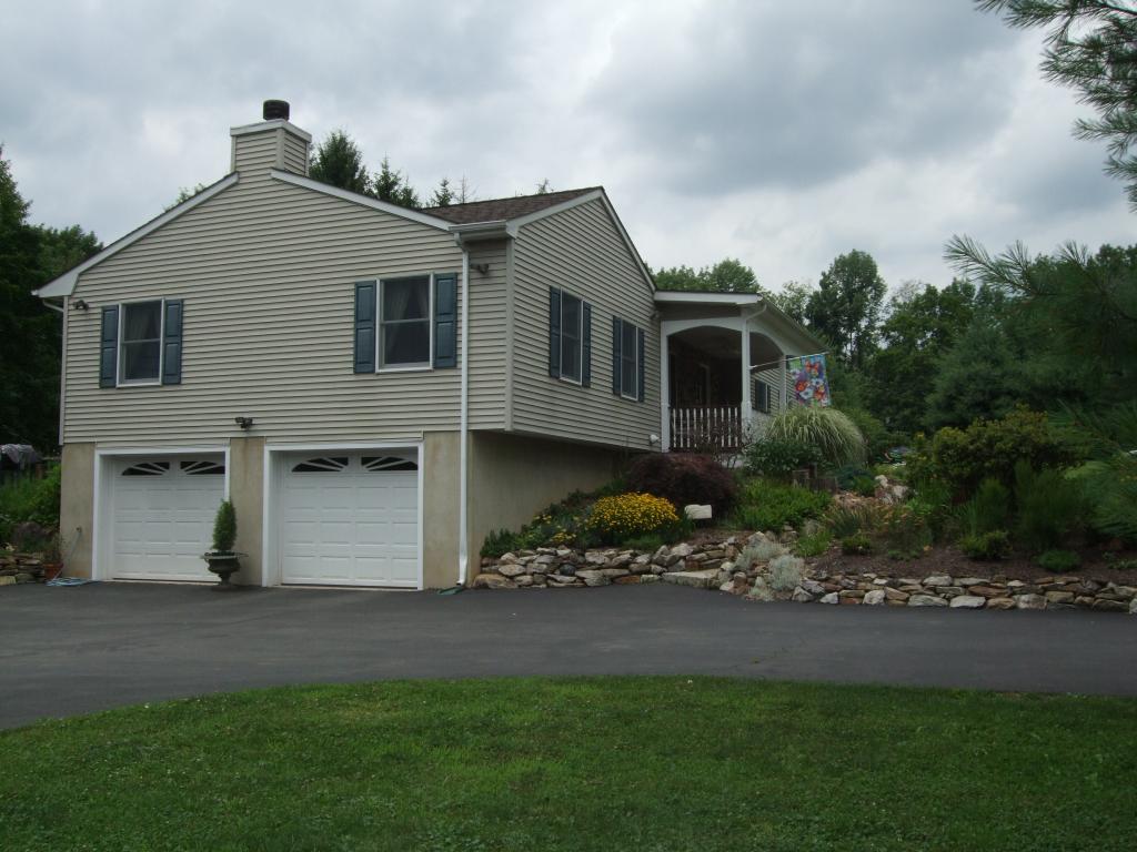 MLS #/Web ID: 2698644