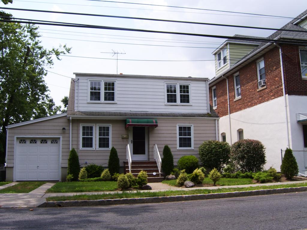 65 LITTLE ST (BOM)