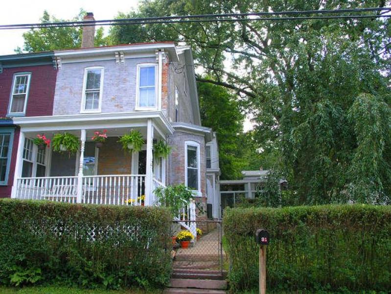 91 DOUGLAS ST