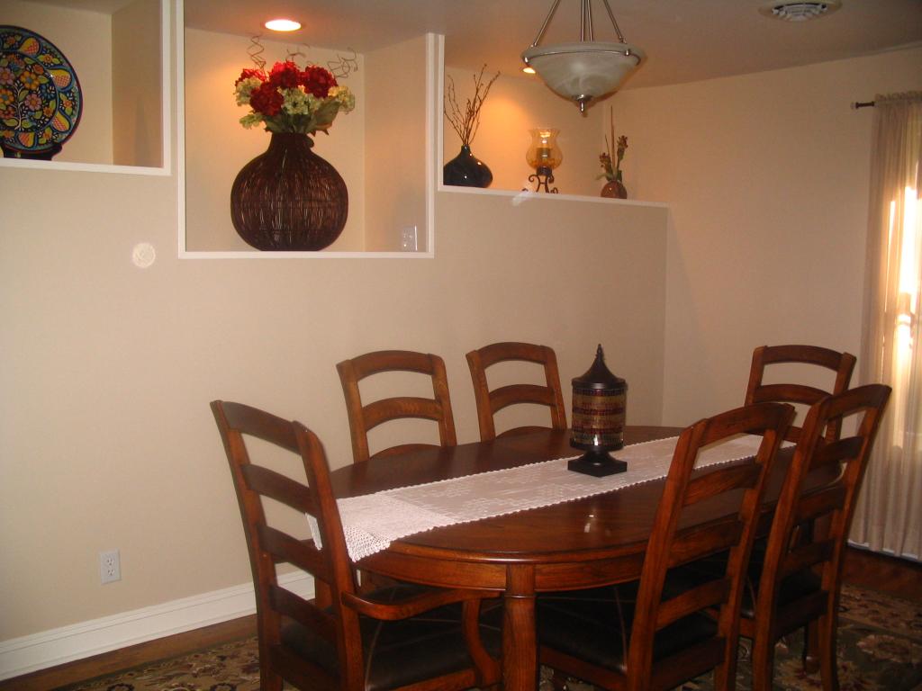 8 SPRING HILL LN