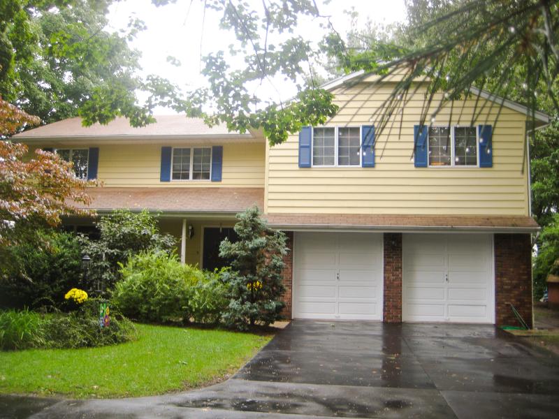 43 ROBINSON AVE