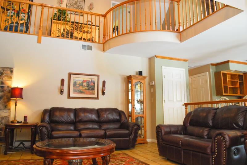 43 ROBINSON AVE