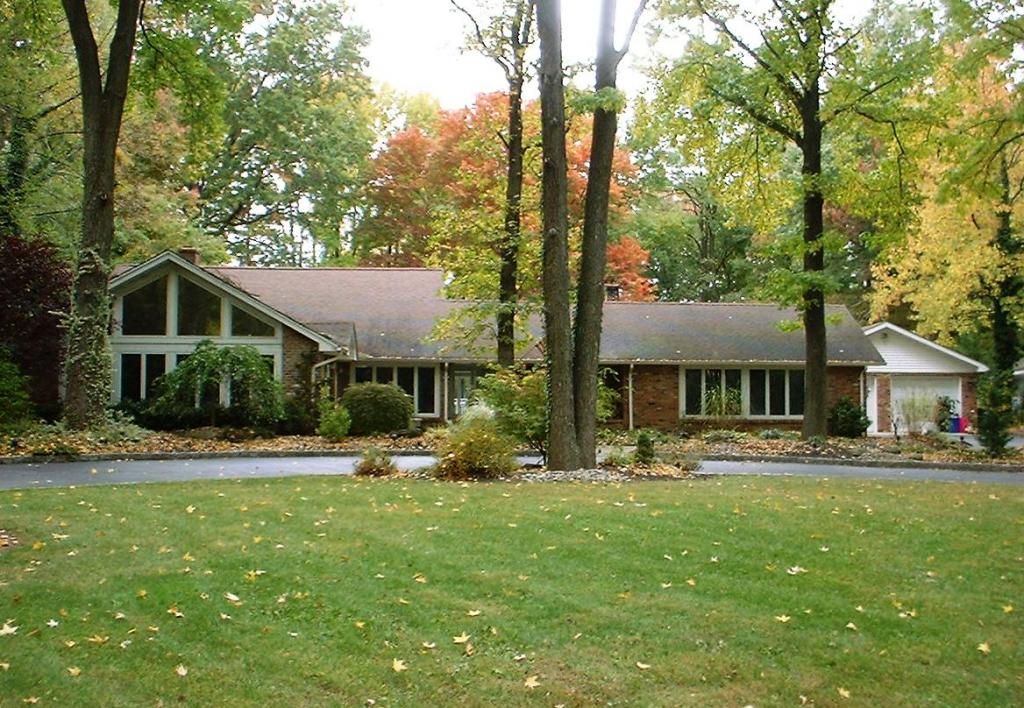 150 MIDWOOD WAY
