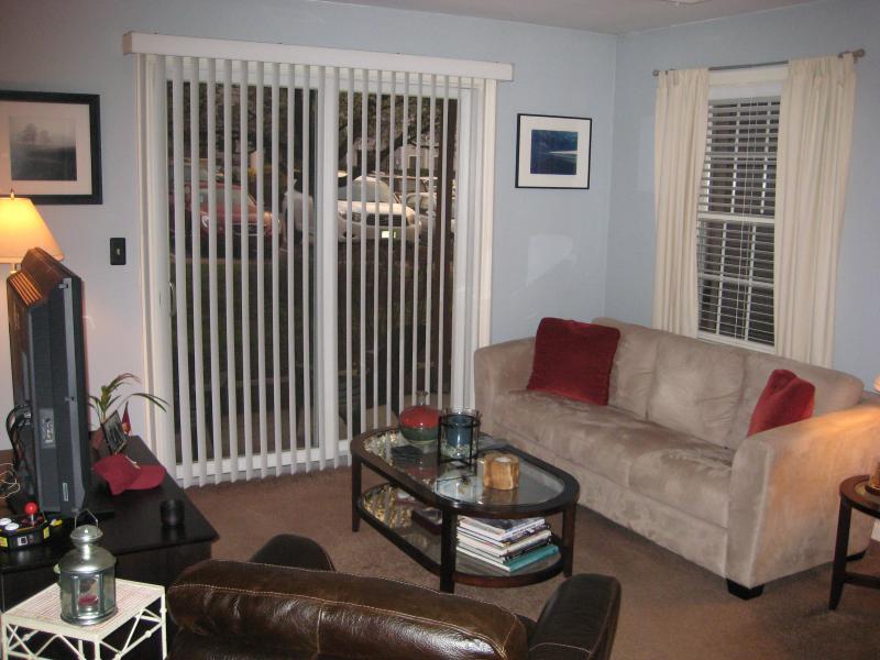 4 STONYRIDGE DR