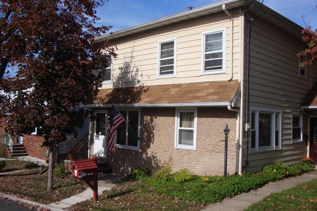 22 HILLCREST AVE
