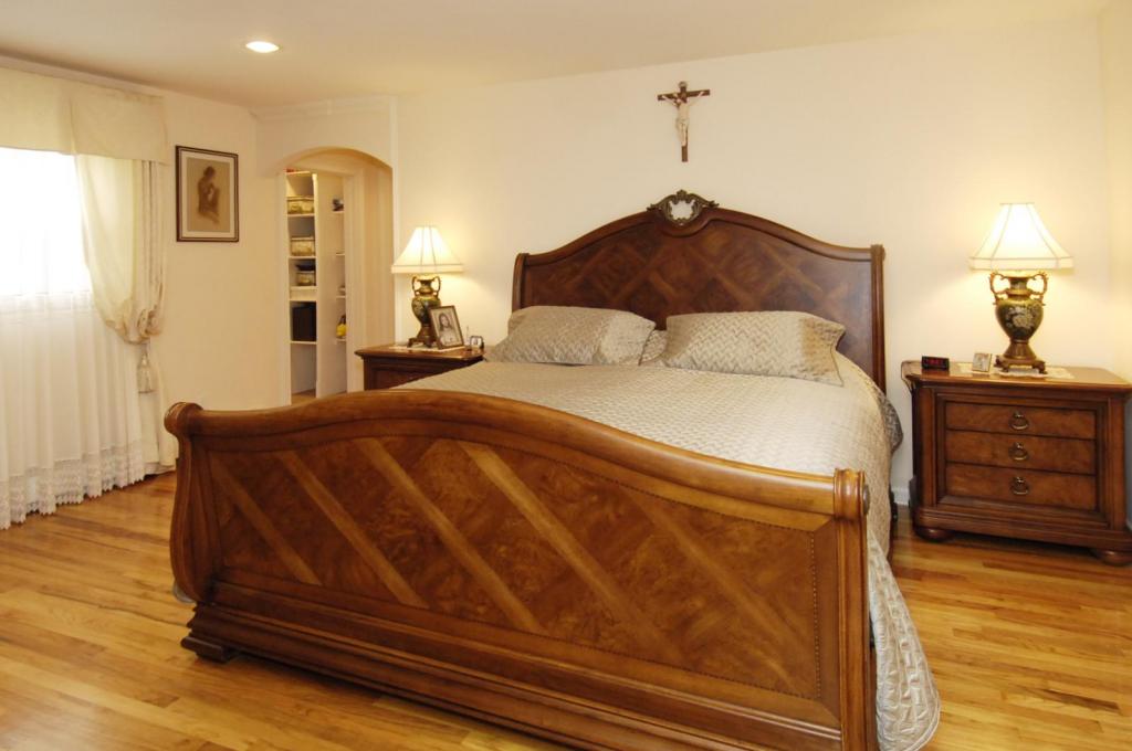 MLS #/Web ID: 2724844