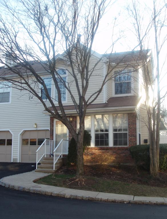 21 HIGH POND LN