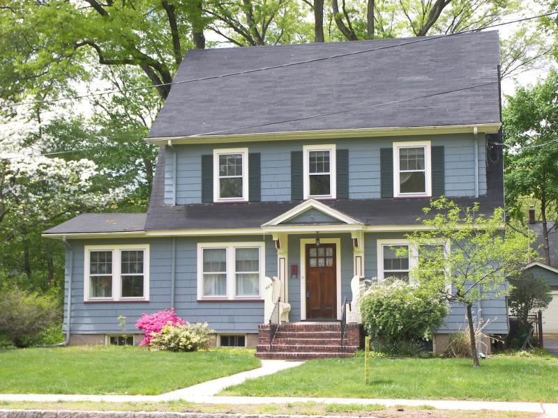 405 WALTON AVE