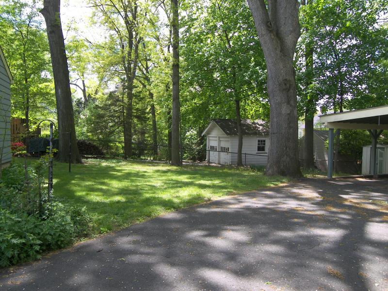 405 WALTON AVE